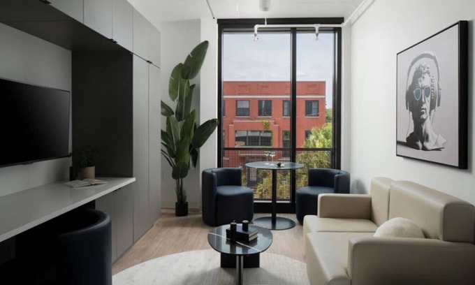 Historic Ybor Apartamento | Ybor 2BD Haven | Free Parking | Close to DT!