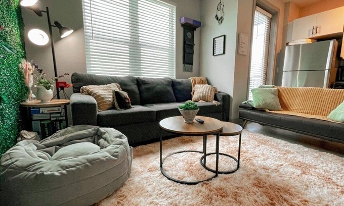 East Ybor Apartamento | Ybor Hip Luxury Apmt next to brewery - mins to dwntwn ybor-TPA-Raymond James