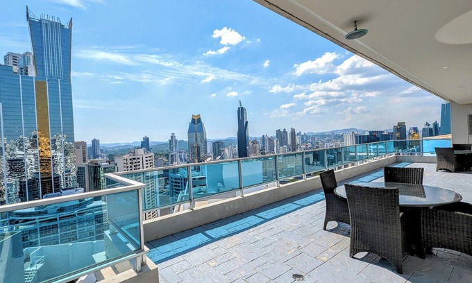 Marbella Apartamento | Yc 3602 l Apartamento 2BR en av Balboa