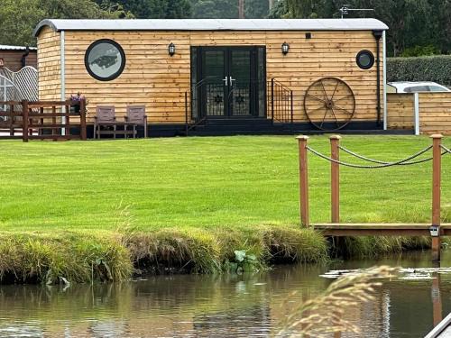 Stafford Apartamento | Ye Old Lambing Lodge - Spring Paddock