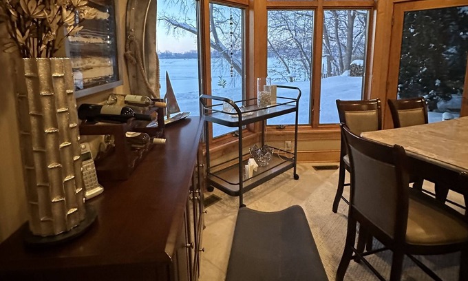 Greenwood Casa | Year Round Lake Living Resort Style , On beautiful Lake Minnetonka.