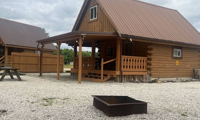 Stendal Cabina | Yellow Banks Log Cabin With Waterfront Views