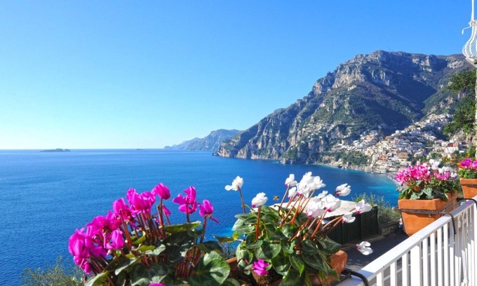 Arienzo Villa | Casa con Encanto amarillo en Positano