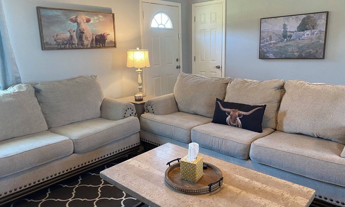 Claremore Casa | Yellow Country Delight