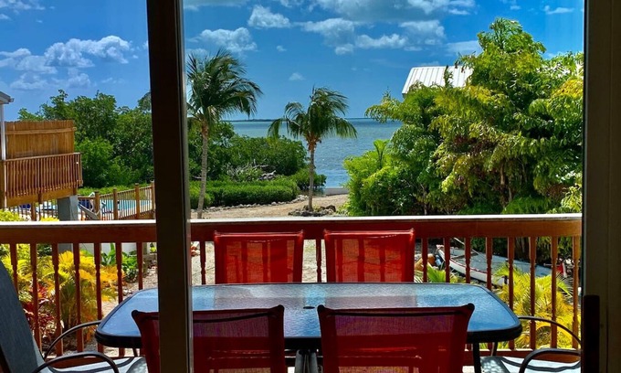 Cudjoe Key Casa | Piscina privada climatizada, ubicación perfecta, muelle.