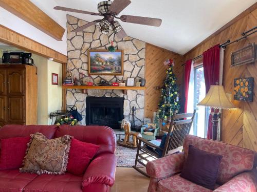 Tucumcari Casa | Yellow Rose