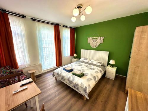 Taksim Apartamento | Yellowhouse Room 6