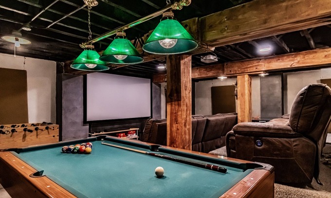 Idaho Falls Apartamento | Yellowstone Station - Game Room & Home Theater