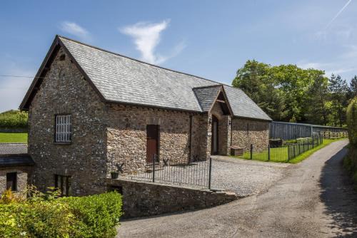 Oare Casa | Yenworthy Barn