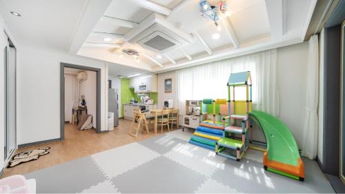 Dolsan-eup Casa | Yeosu Bebeolleh Pension