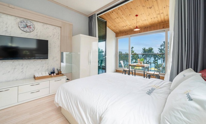 Musilmok Casa | Yeosu Moraeal pet Heated Pool Pension