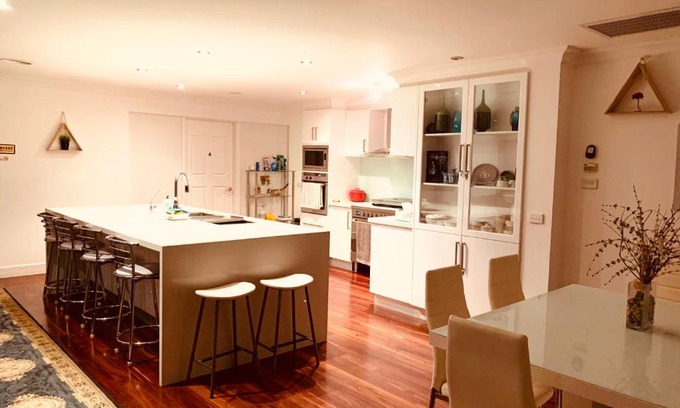 Oaklands Junction Casa | Yes home