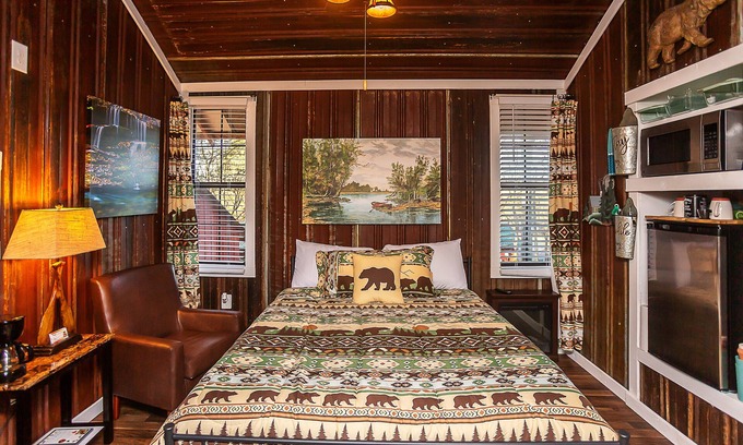 Benton Cabina | Yeti Cabin