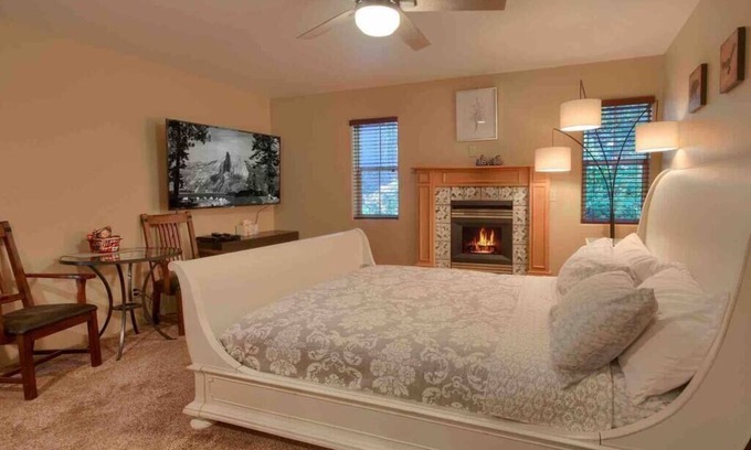 Yosemite West Apartamento | YoBee! Corazón de Yosemite. Estudio hogareño + desayuno ~ U1