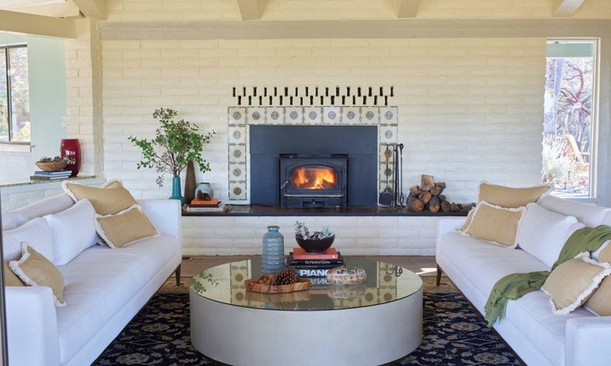 Mariposa Casa | Yosemite-BaseCamp is a Hilltop Tranquil LUX Ranch-house Retreat - sleeps 6 to 8