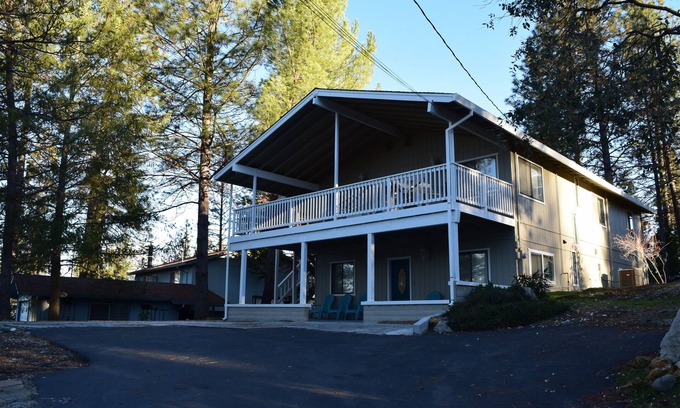 Groveland Cabina | Yosemite, Escape familiar con muchas comodidades dentro, fuera y cerca