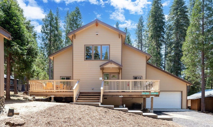 North Wawona Casa | Yosemite Base Camp- Updated cabin INSIDE Yosemite!