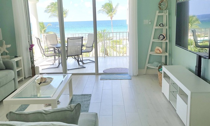 Old Man Bay Condominio | Usted ha llegado! Frente a la playa condominio 3BR w / Pool-Relax ... North Side cerca del punto de Ron