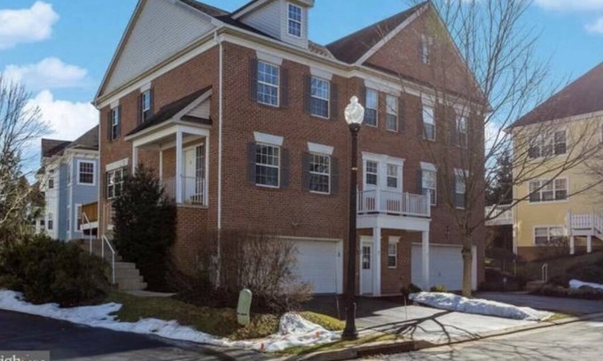 Reisterstown Condominio | You will fall in love with this cozy condo located in Reisterstown!