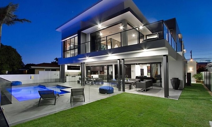 Broadbeach Waters Casa | ELITE HOLIDAY HOMES - SUBLIME @ BROADBEACH