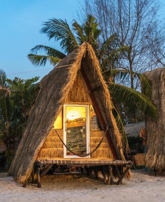 Mondol Seima Casa | Young Wild and Free