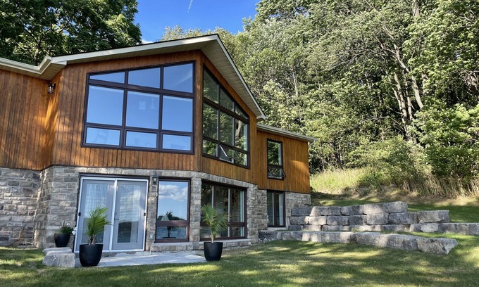Leeds and the Thousand Islands Casa | Your 1000 Islands waterfront getaway awaits