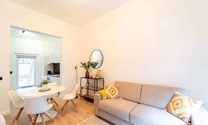 Antwerp Apartamento | Your Antwerp Adventure: Sleeps 4!
