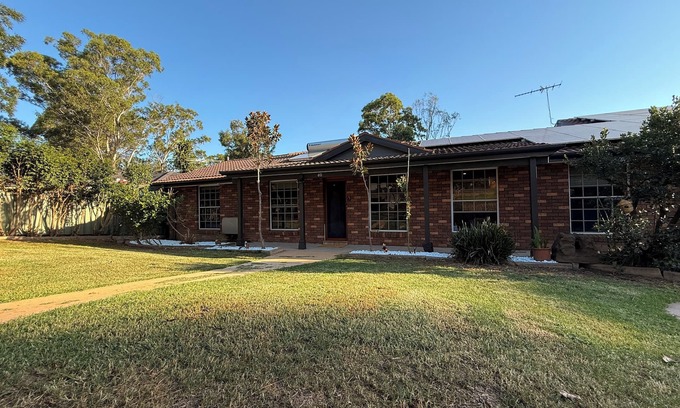 Cranebrook Casa | Your Beautiful Family's Oasis.