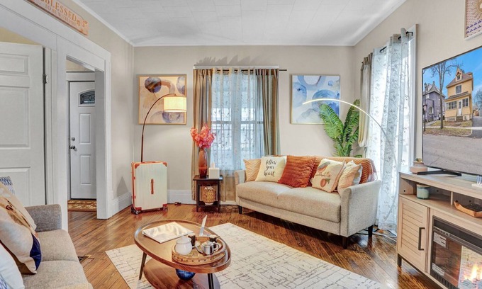 Rochester Casa | Your beautiful home away from home