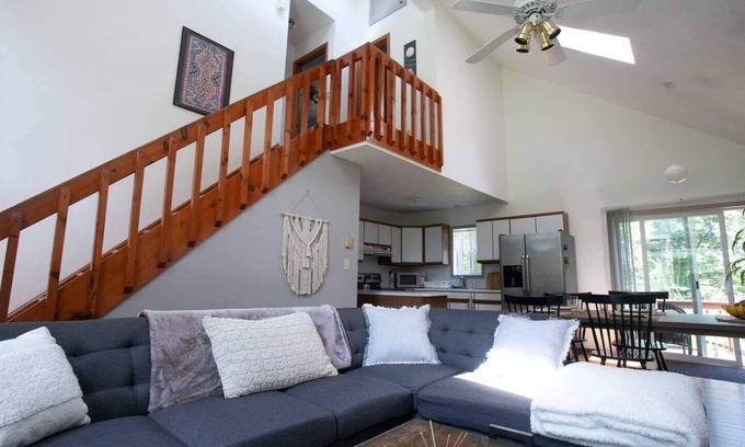 Long Pond Chalet De Esquí | Your Best Vacation is waiting at the Sage Chalet - Close to Kalahari & Camelback