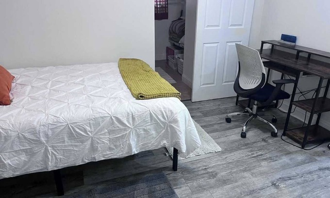 Gallaudet Casa | charming urban retreat In the heart of DC.