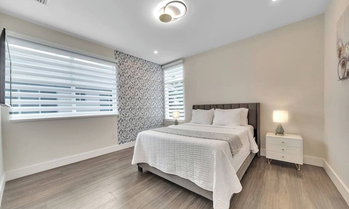 Coral Ridge Casa | *Your Dream Modern Home in Coral Ridge*