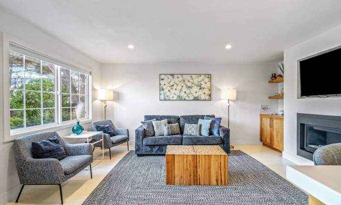 Seaside Casa | Your Dream Seaside Vacation! Charming 2 BDR Home