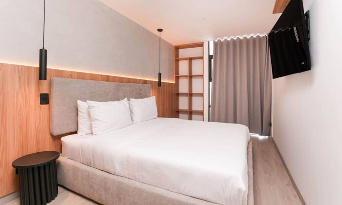 San Diego Apartamento | Your El Poblado Hub - 2BR + Jacuzzi & Work Area