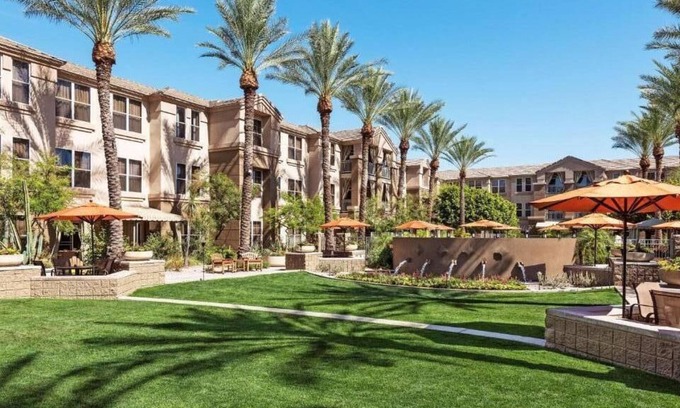 Gainey Village Villas Casa | Your Gateway to Scottsdale's Wonders: Elegant Suites Await! Paws Friendly, Pool