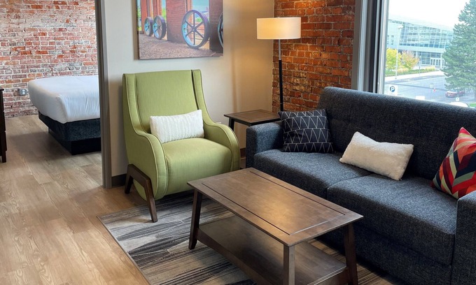 Riverside Apartamento | Your Gorgeous 2 Bed Travel Apartment Perfect for The Family