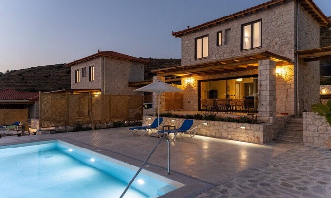 Nea Tirintha Cabaña | Your heaven of tranquility nestled in the heart of Lefkakia,Nafplio.