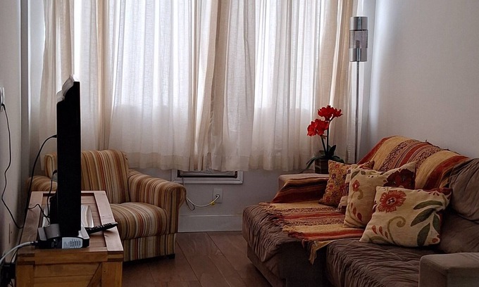 Urca Apartamento | Your Home in Rio-Botafogo- Near IME, UFRJ and Sugarloaf Mountain