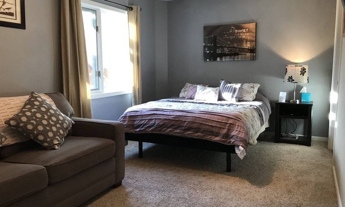 Northeast Anchorage Casa | Su hogar lejos de casa