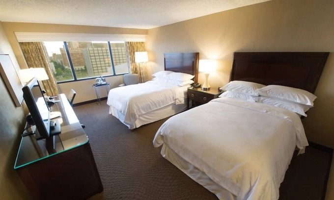 Pinch District Casa | Your Home Away From Home! On-Site Restaurant and Bar, Pet-Friendly