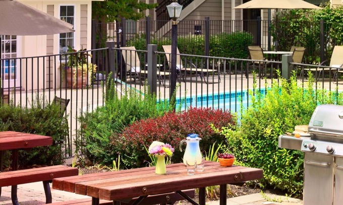 Dublin Apartamento | Your Home Away From Home! Free Parking, Pets are Welcome!