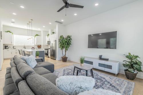South Central Houston Casa | Your home away from home