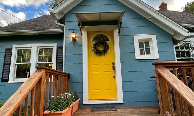 Narrowsburg Cabaña | Your home away from home.