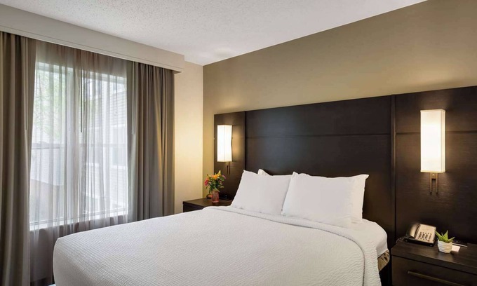 Mount Tabor Complejo | Your Home Away From Home! Fully-equipped Kitchen, Free Breakfast, Pets Allowed!