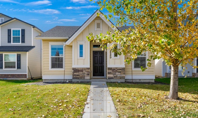 Meridian Casa | ❃Pool is open! Close to BSU/Nampa/Kuna! Perfect for your Family Vacation!❃