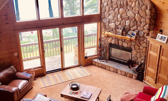 Stone Lake Cabina | Tu retiro familiar perfecto