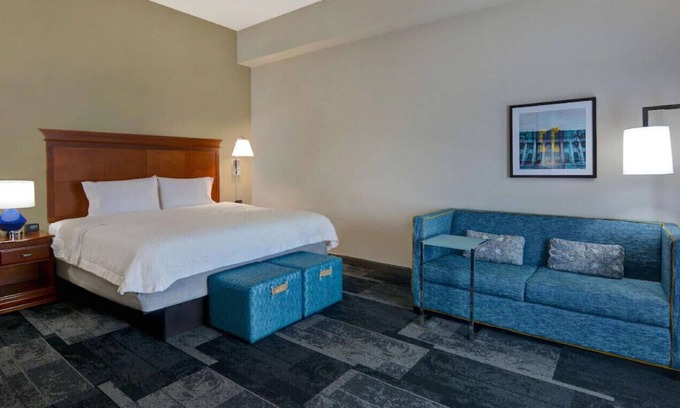 Hoover Casa | Your Intimate & Romantic Sanctuary W/ Free WiFi
