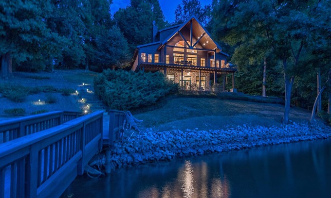 Sherrills Ford Casa | Alquiler de cabañas en Lake Norman Lakefront: Casa privada | Acceso al lago | Duerme 16