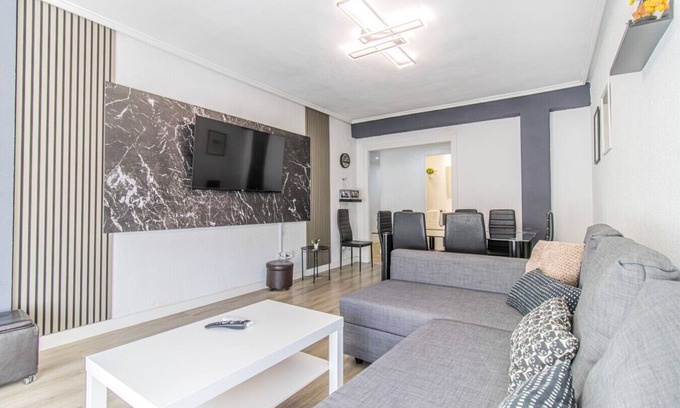 San Jose Apartamento | Your Large Family Apartment in Zaragoza