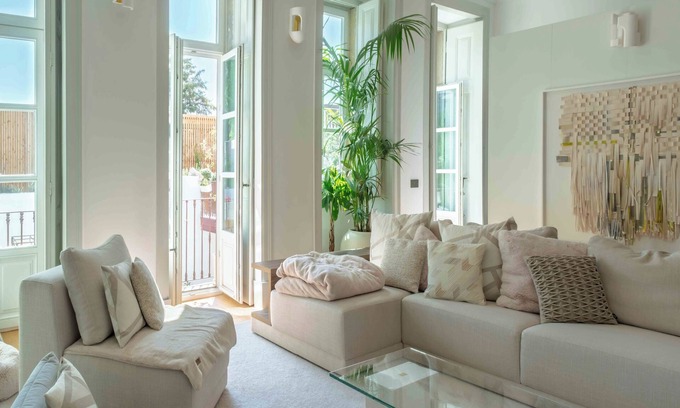 Alfama Apartamento | Your Lisbon Oasis: 3-Bed Apartment with Pool & Outdoor Kitchen (Nov-Jan)